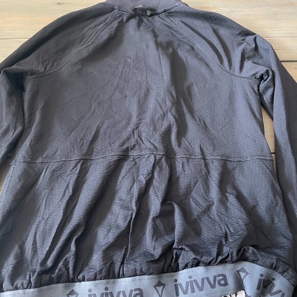 Reversible zip up athletic sweater by Ivivva size 12 -black and white - Picture 7 of 14